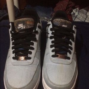 I am selling Nike airforces there good condition